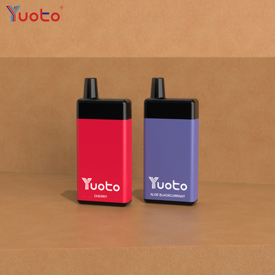 Entdecken Sie die Leistung von Yuoto 7000 Puffs Vape 900mAh Batterie und 7000 Puffs
